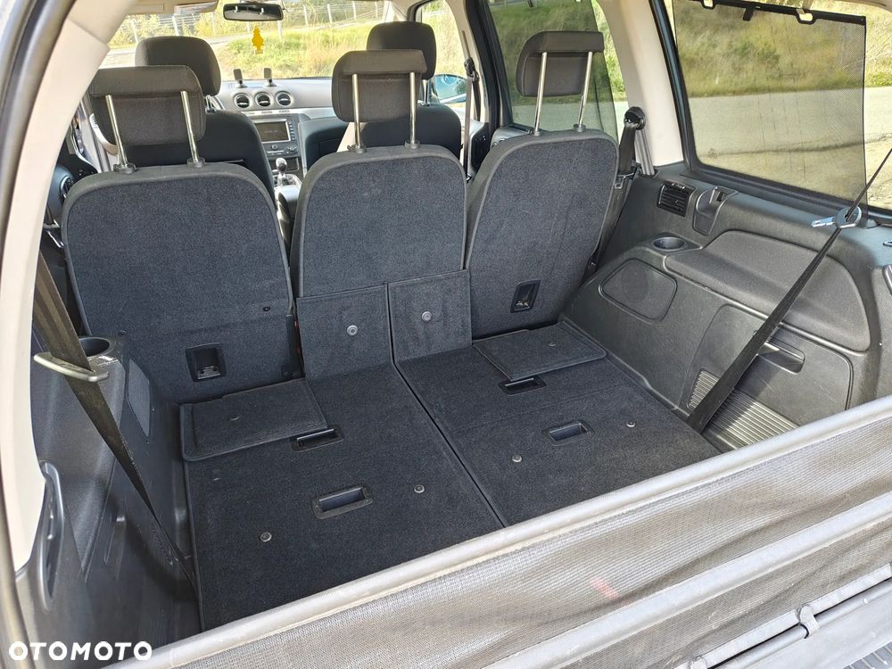 Ford Galaxy - 11