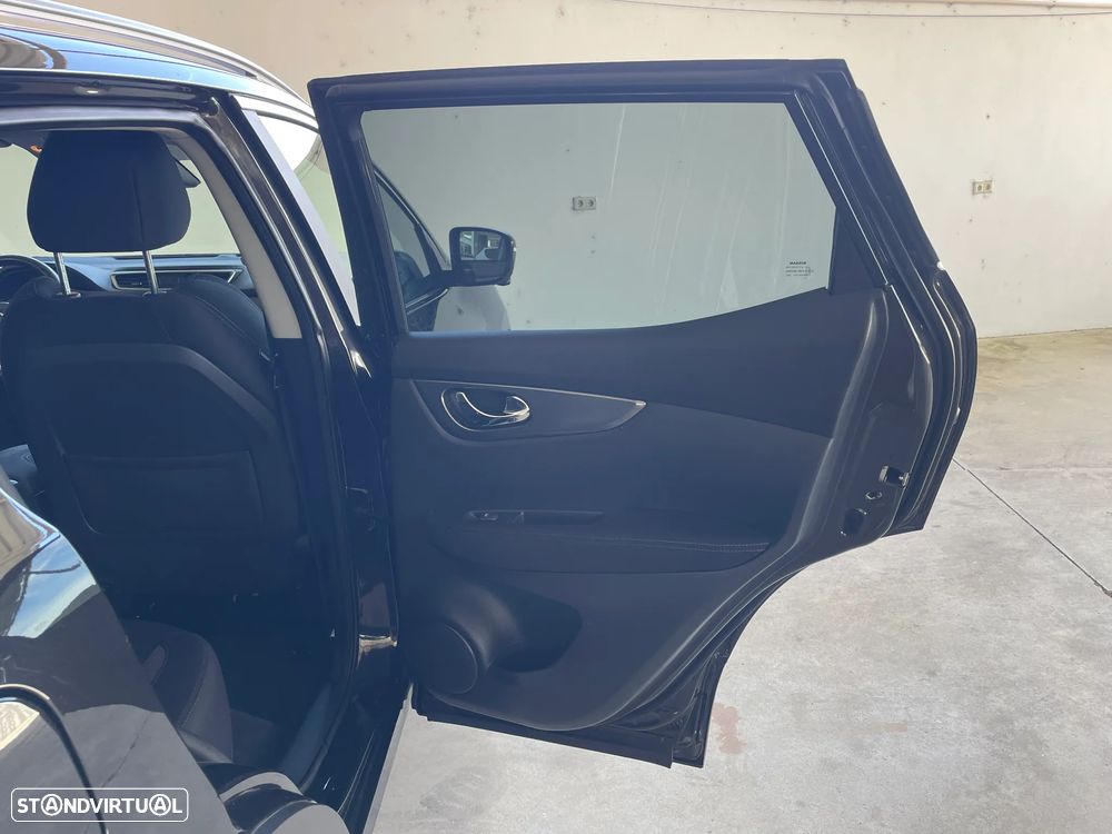 Nissan Qashqai 1.5 dCi N-Connecta - 32