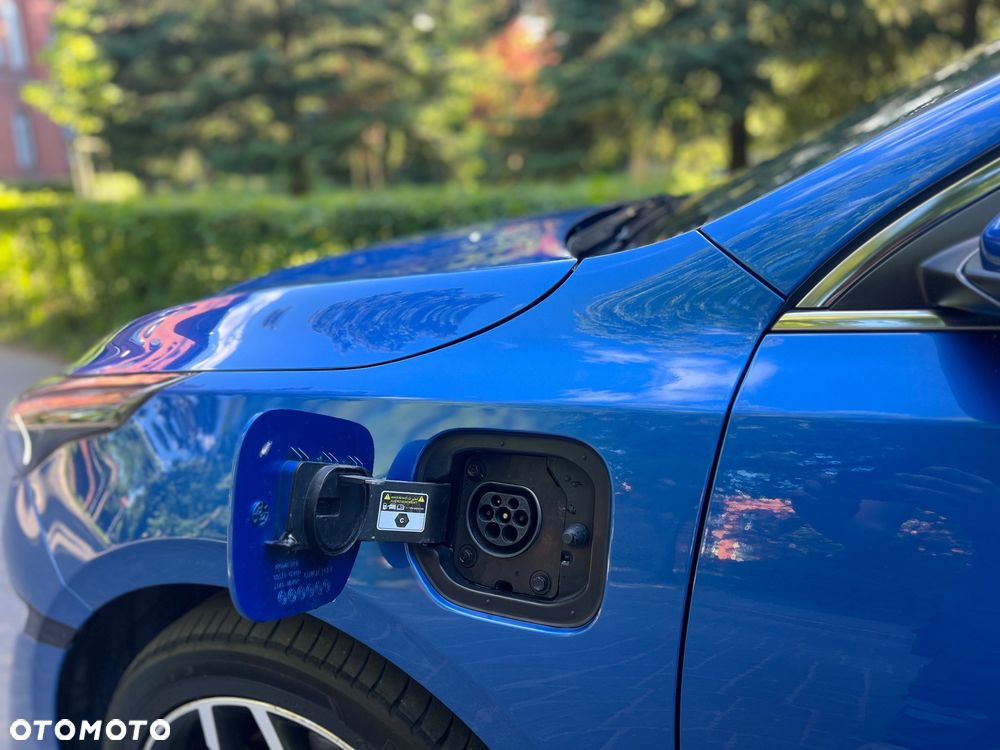 Kia Ceed 1.6 GDI DCT OPF Platinum Edition - 10