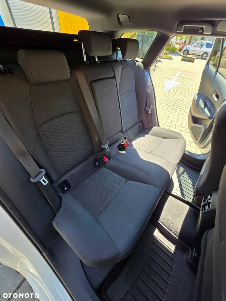 Toyota Corolla 1.8 Hybrid Comfort - 25