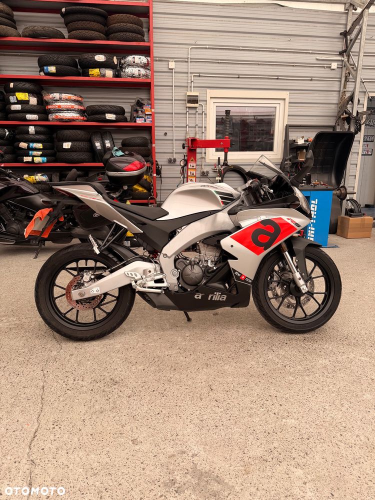 Aprilia RS - 9