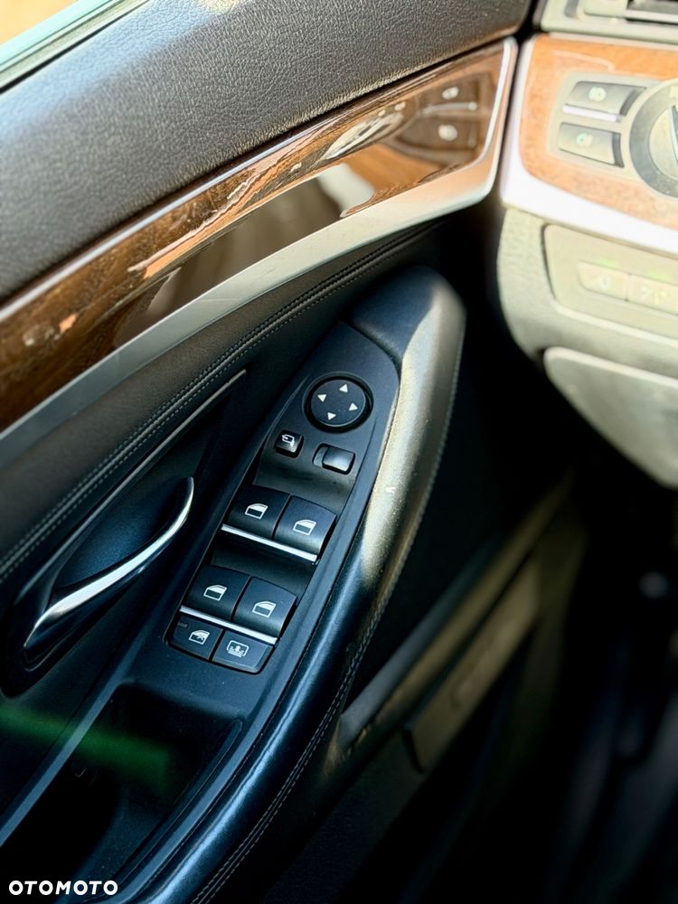 BMW Seria 5 535i xDrive Sport-Aut - 6