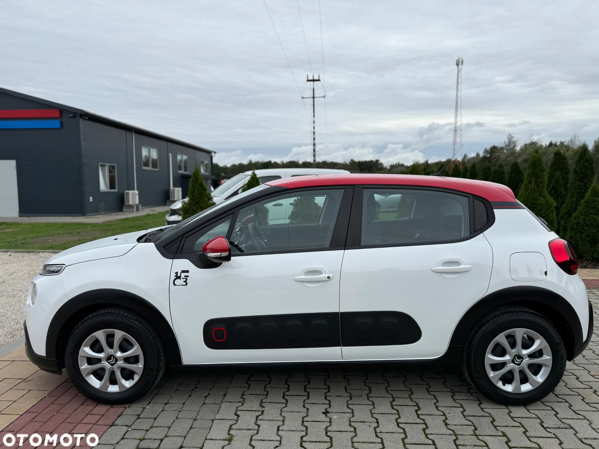 Citroën C3 Pure Tech 82 SHINE - 11