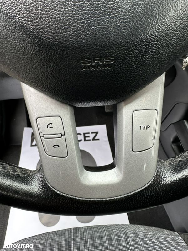 Kia Ceed 1.4 CVVT SW Spirit - 24