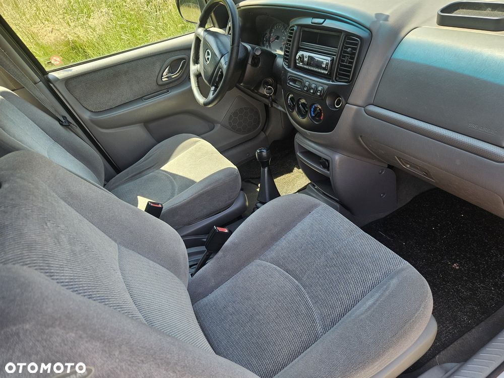 Mazda Tribute - 8