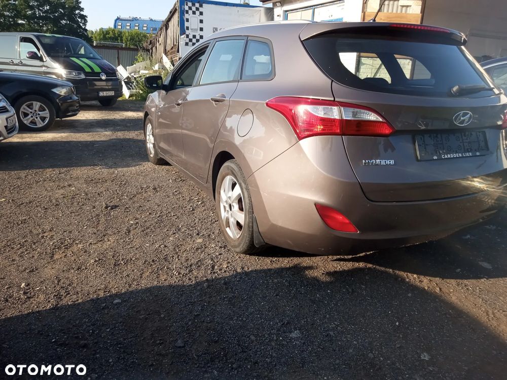 Hyundai i30 1.4 Classic + - 3