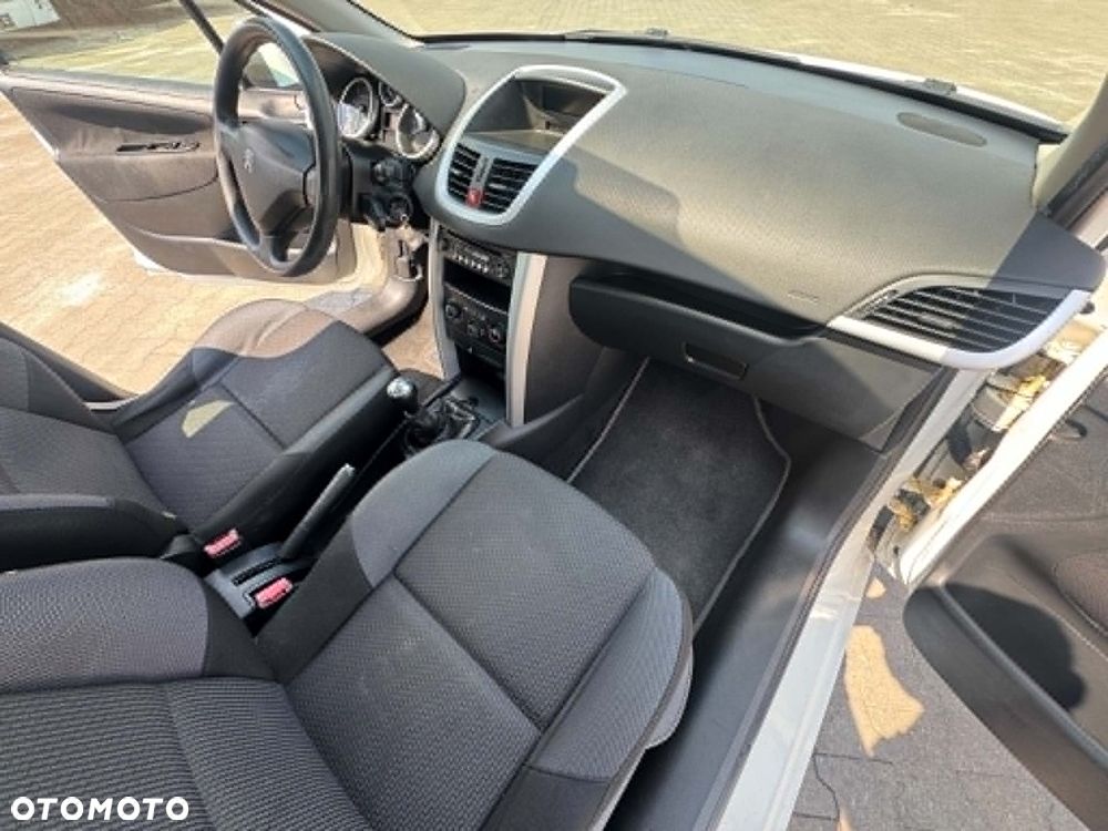 Peugeot 207 1.4 HDi Active - 11