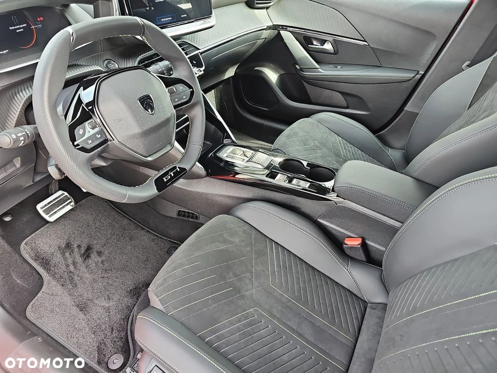 Peugeot 208 1.2 mHEV GT - 10