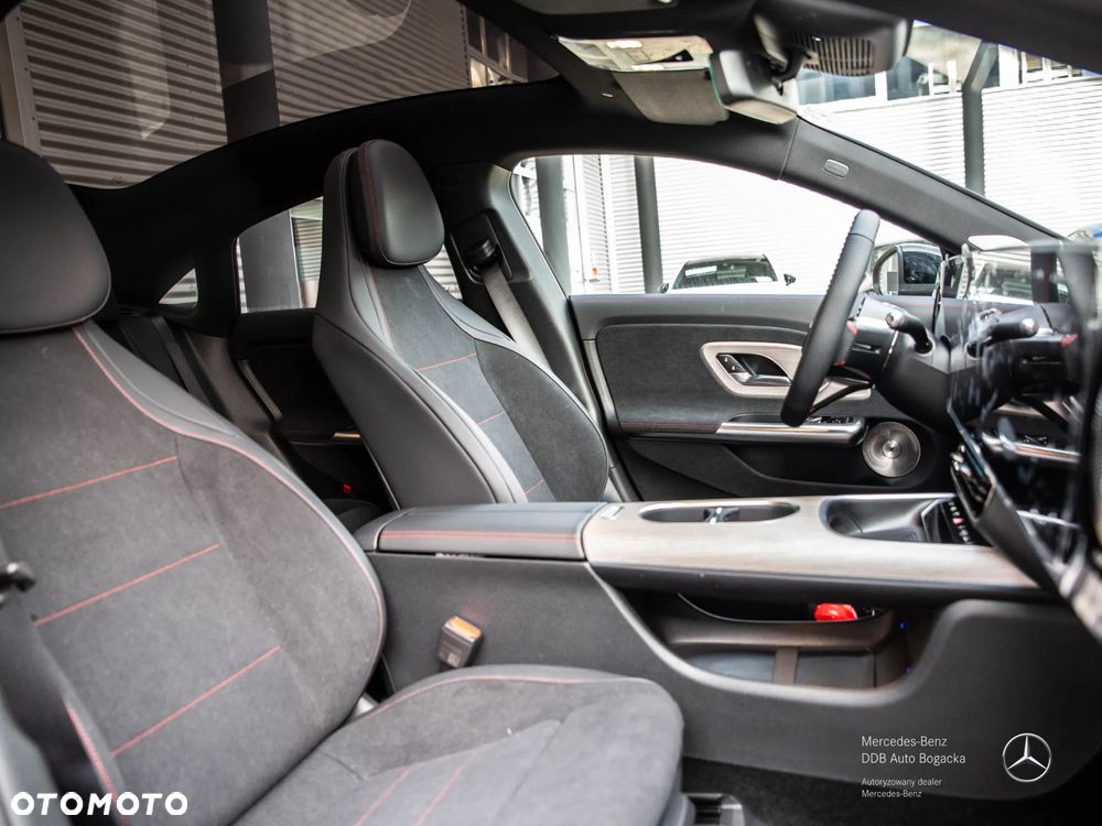 Mercedes-Benz CLA 220 mHEV 4-Matic 8G-DCT - 6