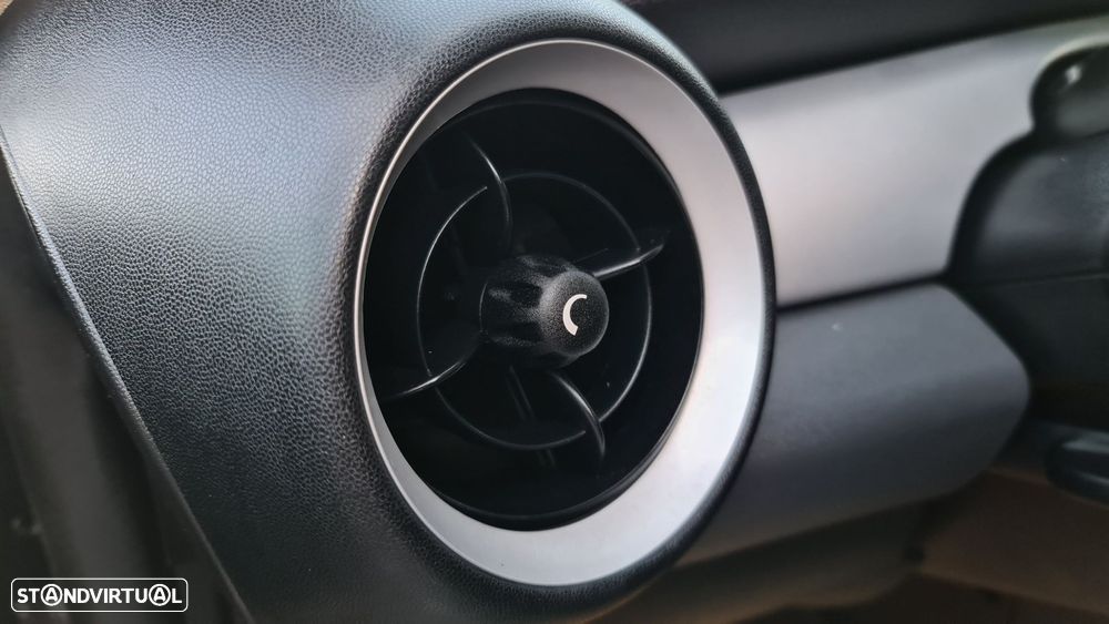 MINI 3 Portas One D - 19
