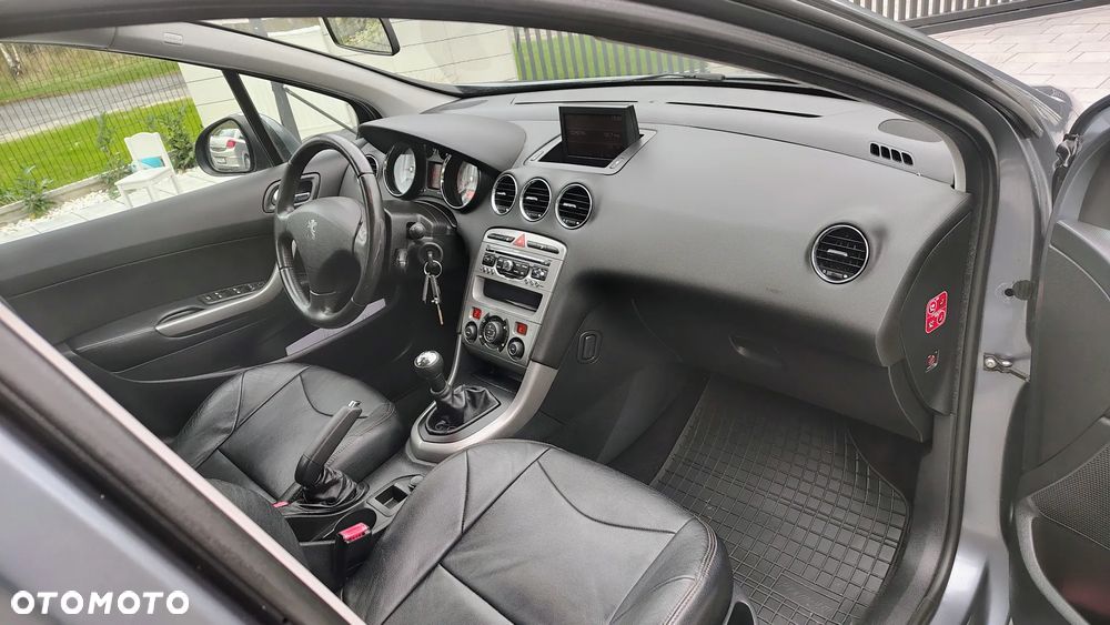 Peugeot 308 1.6 Premium Plus - 32