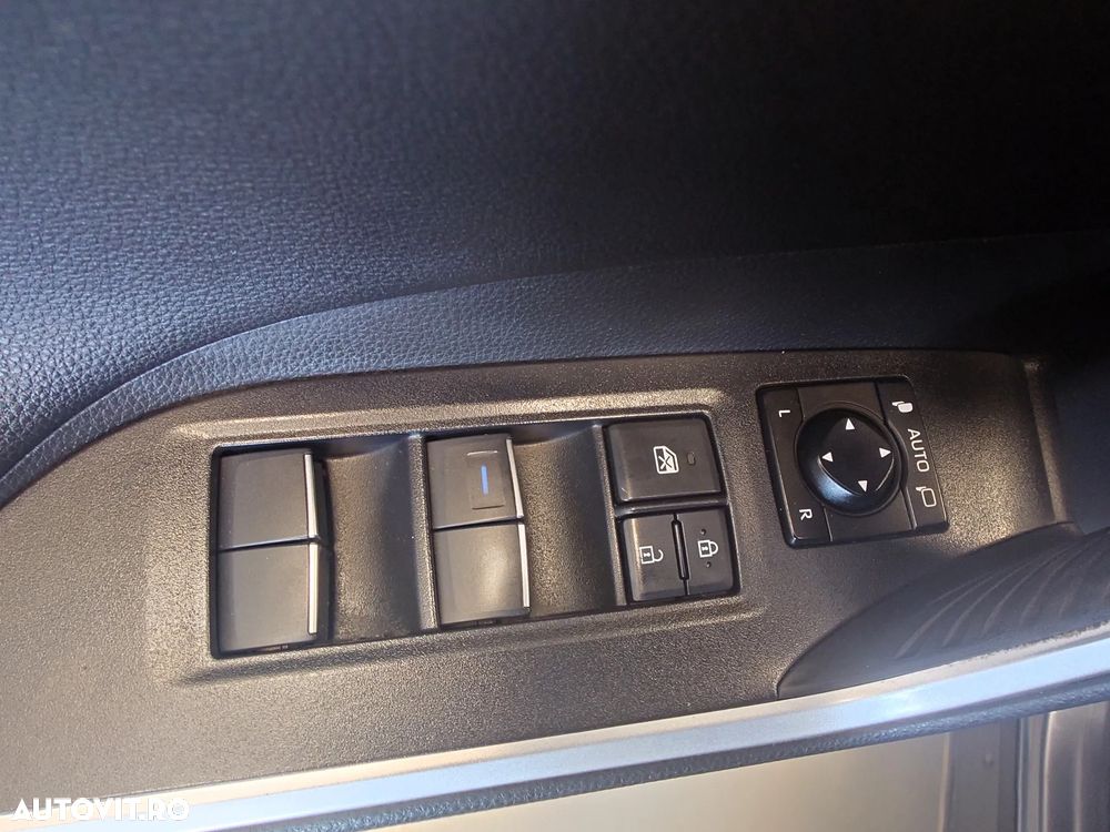 Toyota RAV4 2.5 VVT-iE 4x4 Luxury - 13