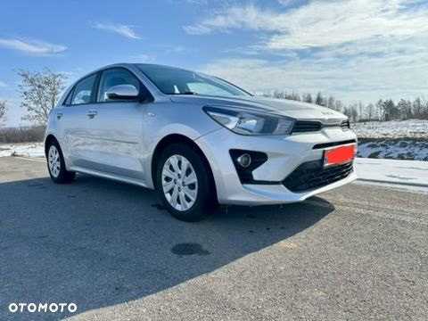 Kia Rio 1.2 L - 1