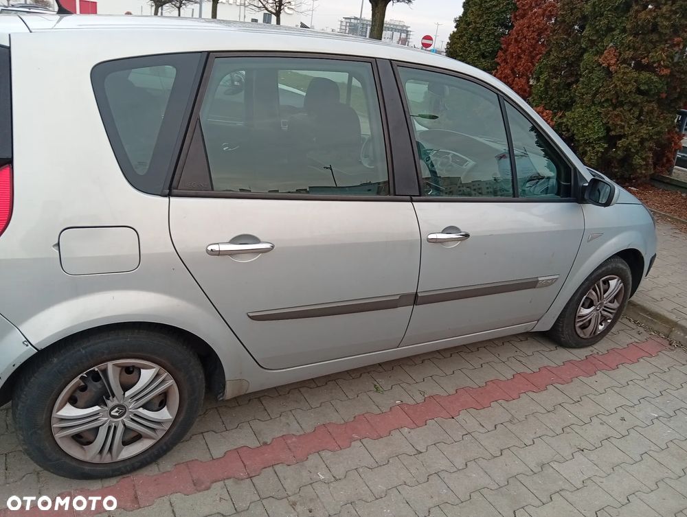 Renault Scenic 1.6 Pack Authentique - 8