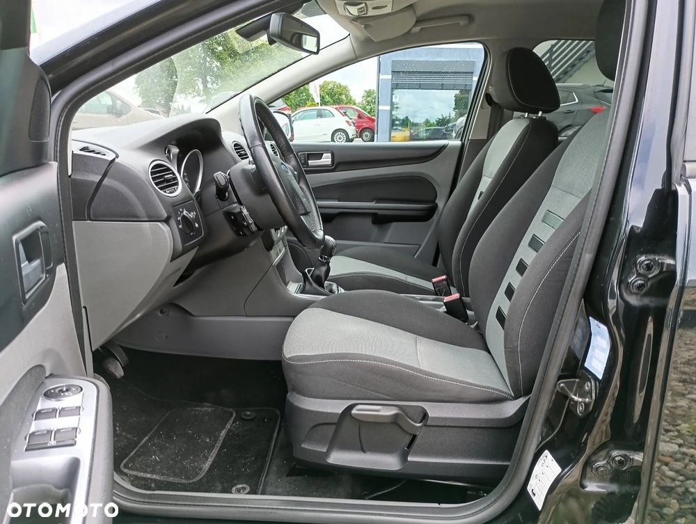 Ford Focus 1.6 TDCi Titanium ECOnetic - 17