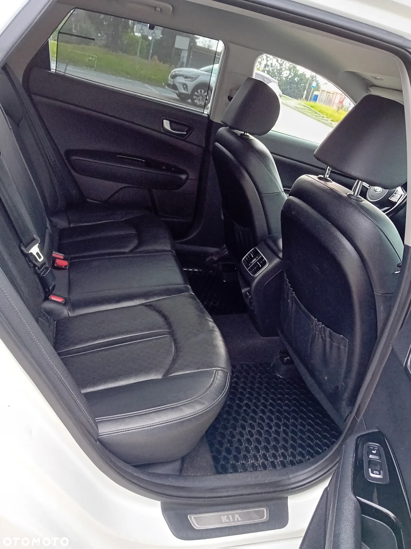 Kia Optima - 7