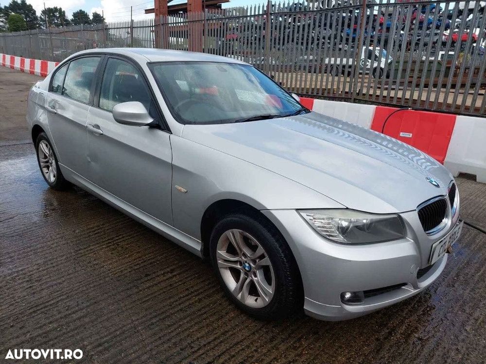 Aripa dreapta fata BMW E90 2011 limuzina 2.0i N43B20B - 2