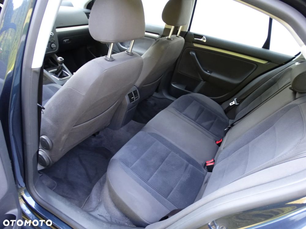 Volkswagen Jetta 1.6 Comfortline - 7