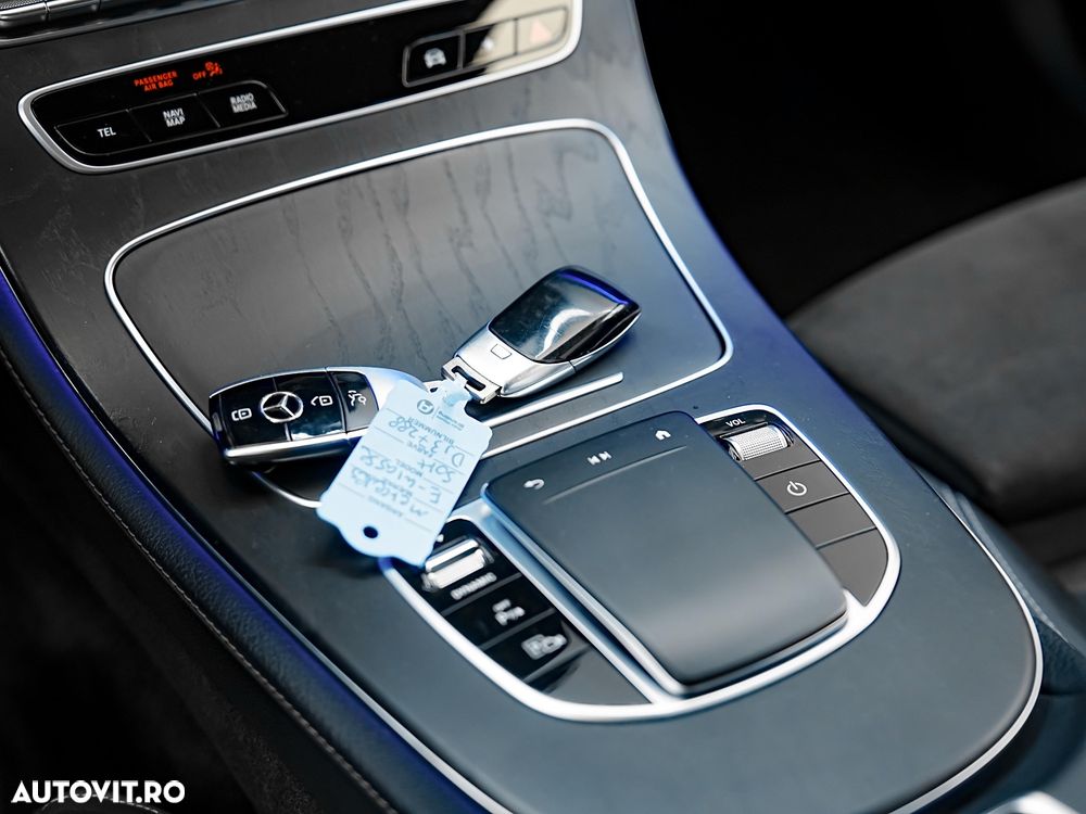 Mercedes-Benz E 300 9G-TRONIC AMG Line - 20