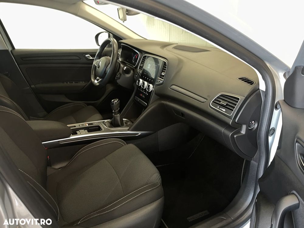 Renault Megane TCe 140 GPF Equilibre - 10