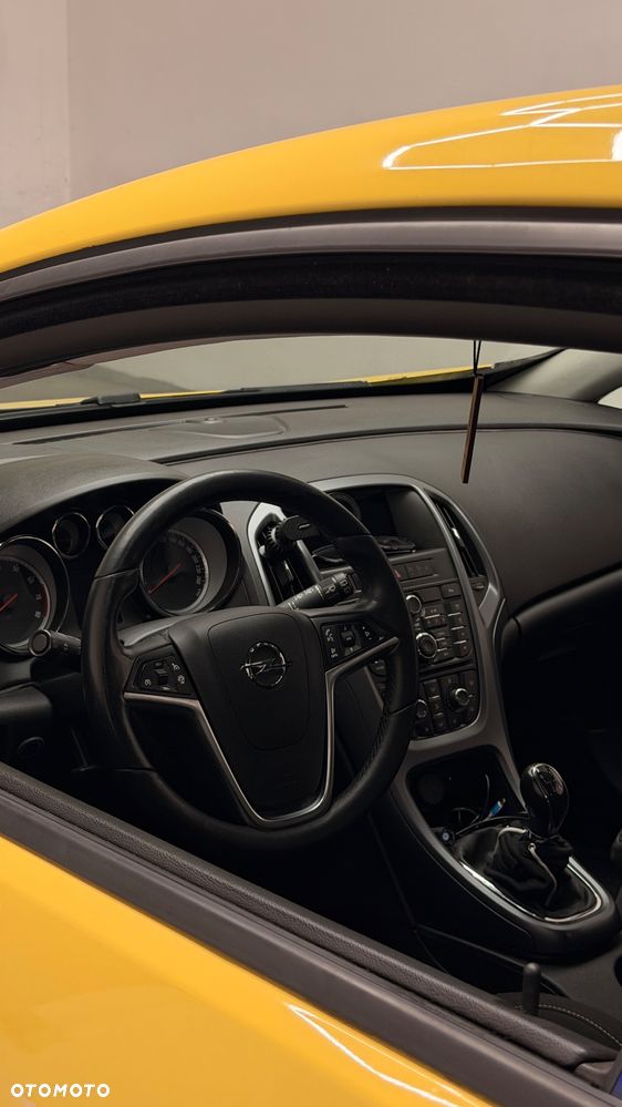 Opel Astra 1.6 T 111 - 10