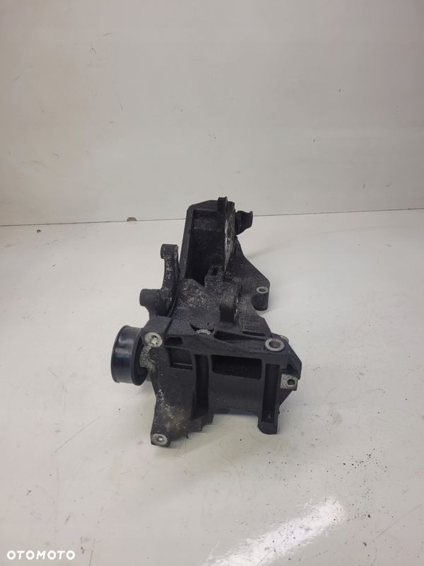 ŁAPA ALTERNATORA AUDI VW SEAT 2.0 TDI 03L903143H - 1
