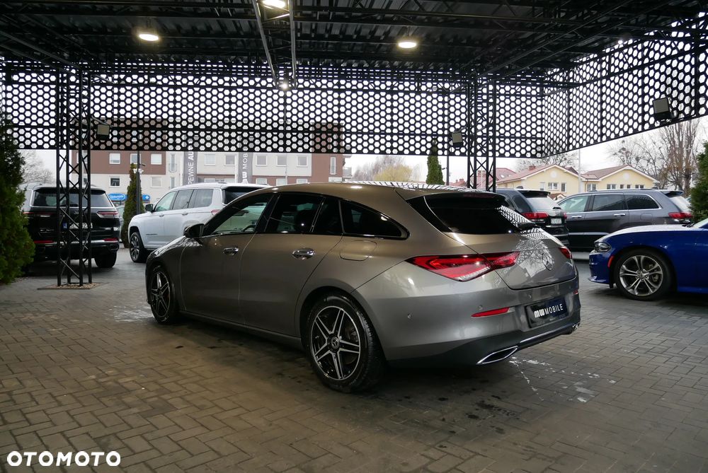 Mercedes-Benz CLA 200 7G-DCT Progressive - 4