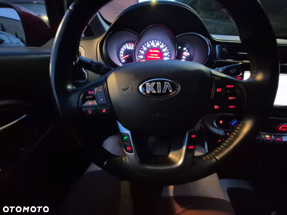 Kia Rio 1.2 Dream Team Edition - 13