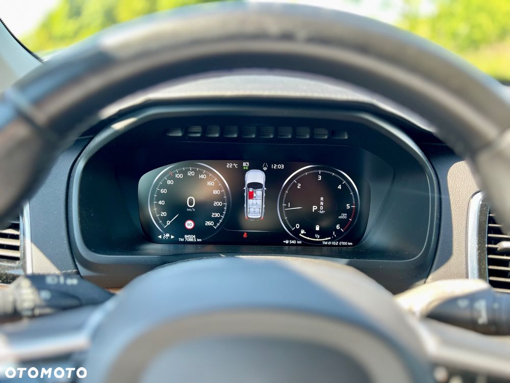 Volvo XC 90 - 2