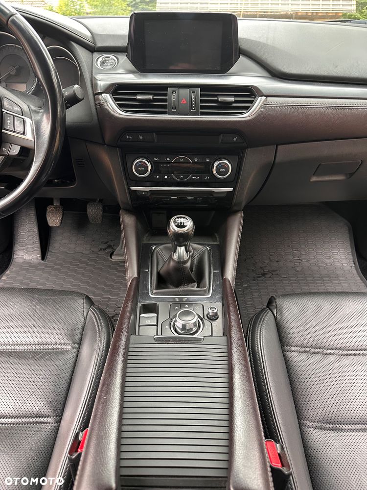 Mazda 6 - 10