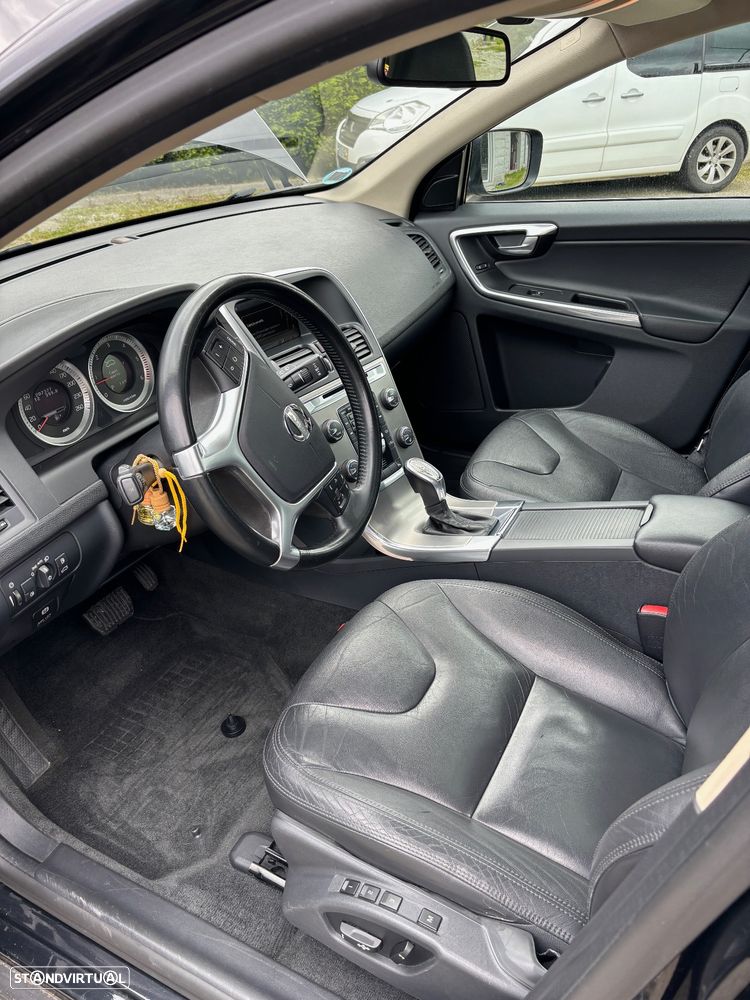 Volvo XC 60 2.0 D4 Summum Geartronic - 11