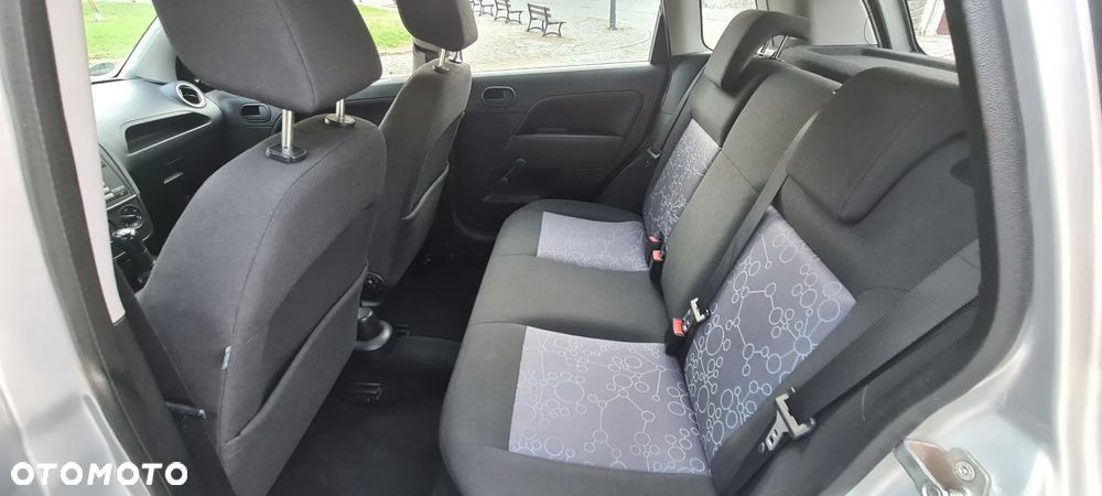 Ford Fiesta 1.4 Style - 16