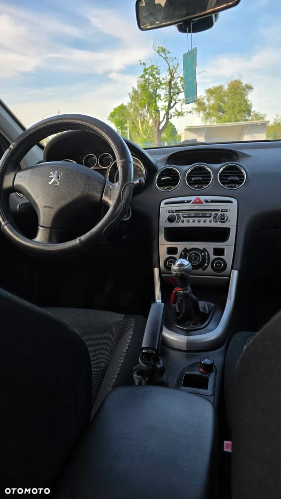 Peugeot 308 - 8