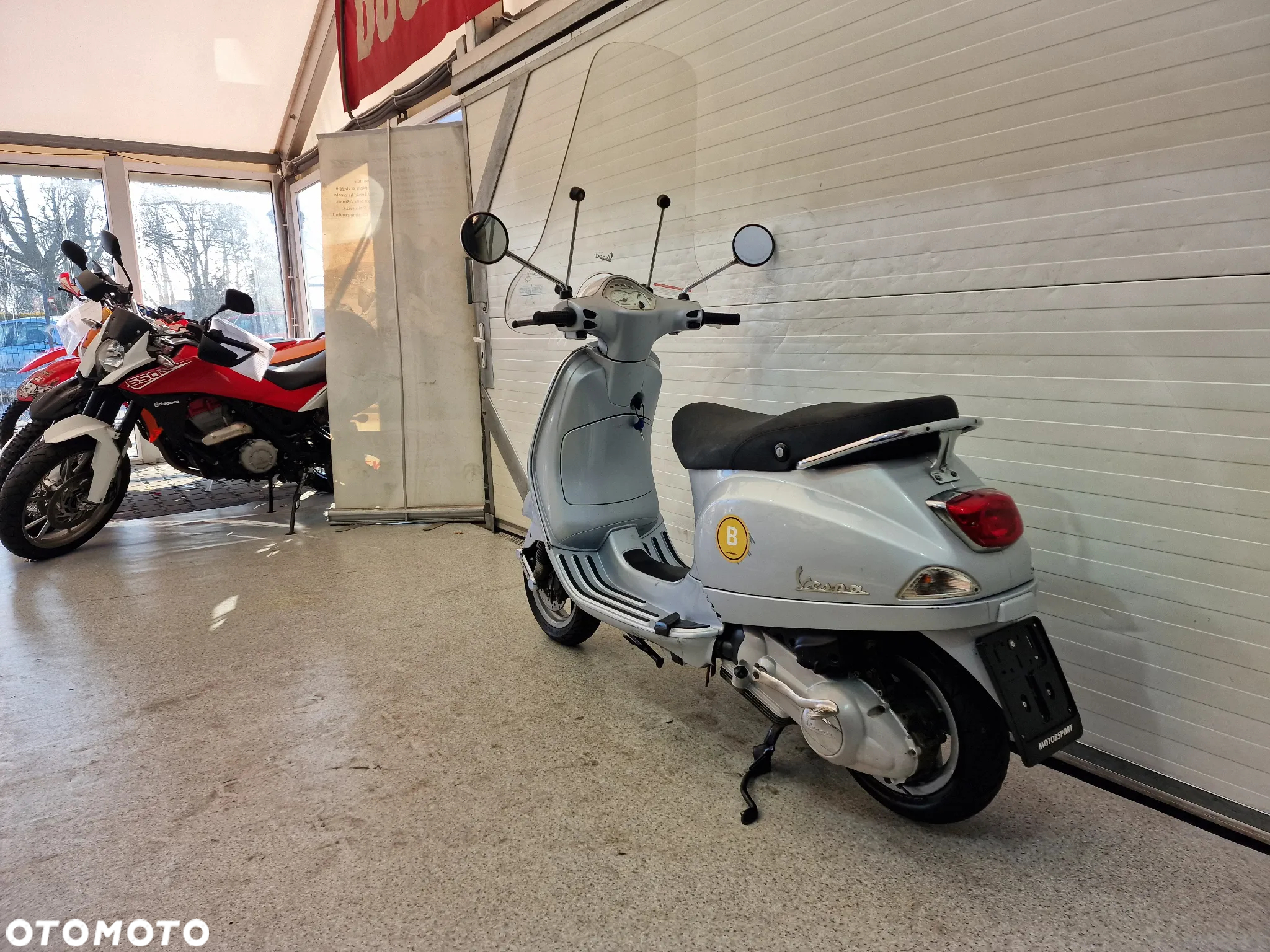 Piaggio Vespa - 3