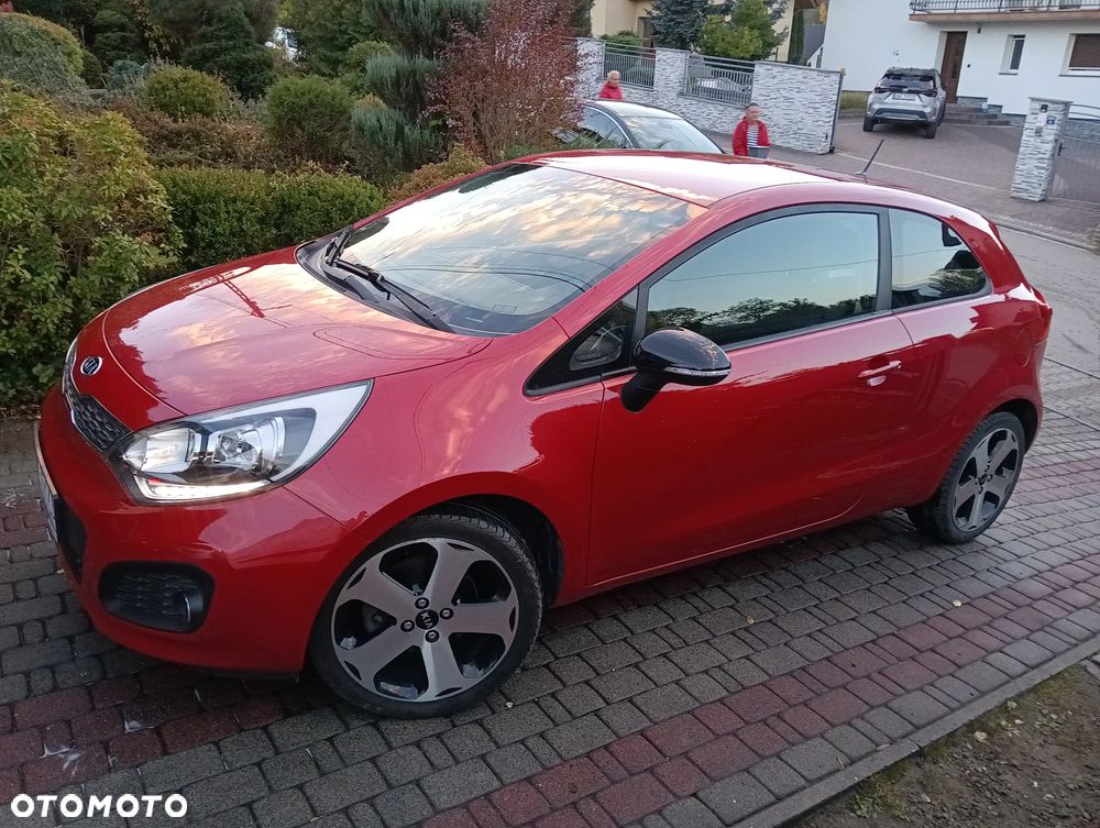 Kia Rio 2012 photo 2