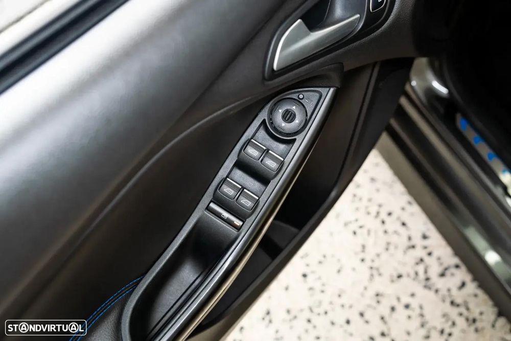 Ford Focus 2.3 EcoBoost RS - 50