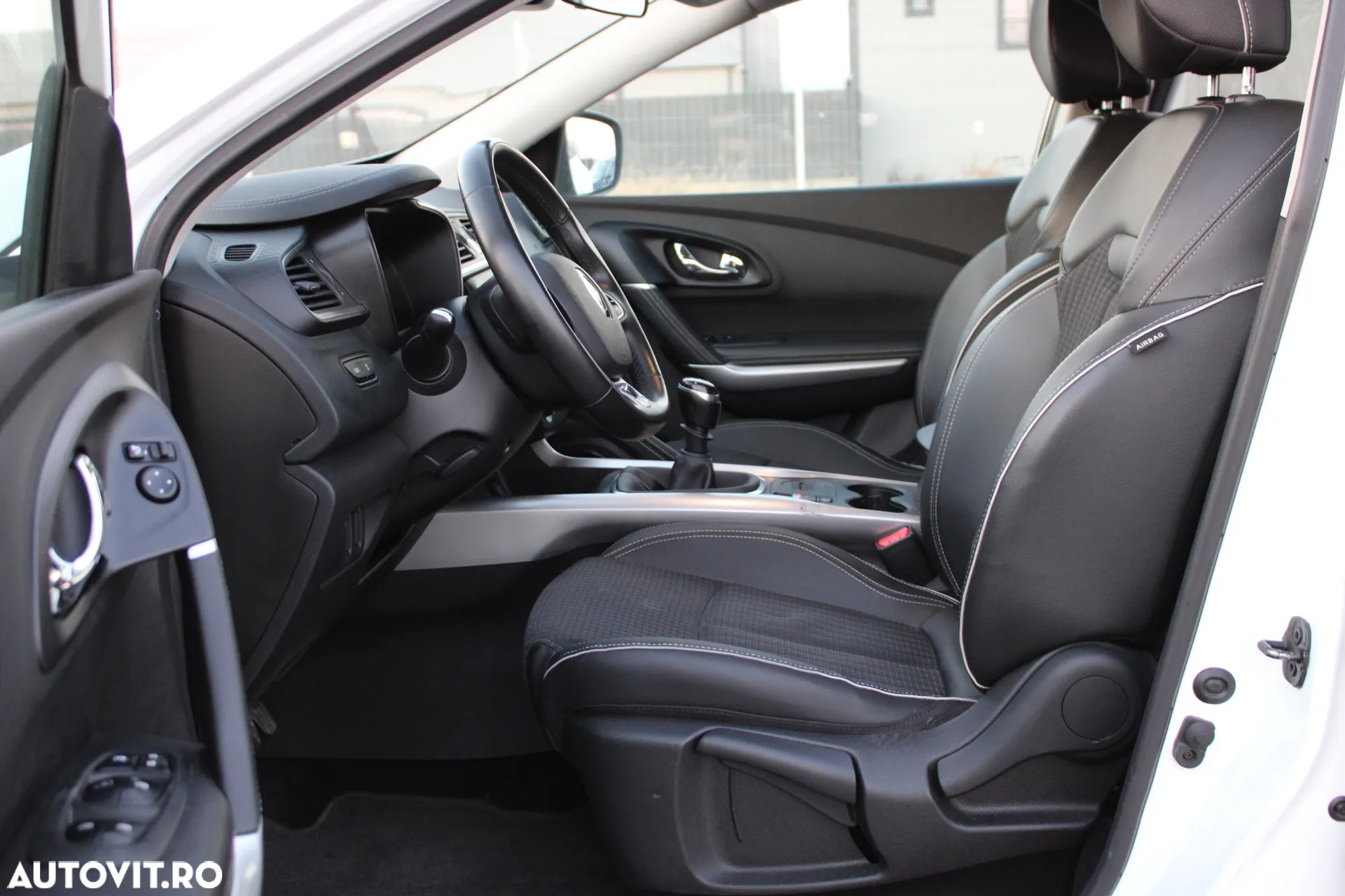 Renault Kadjar Energy dCi 130 Bose Edition - 10
