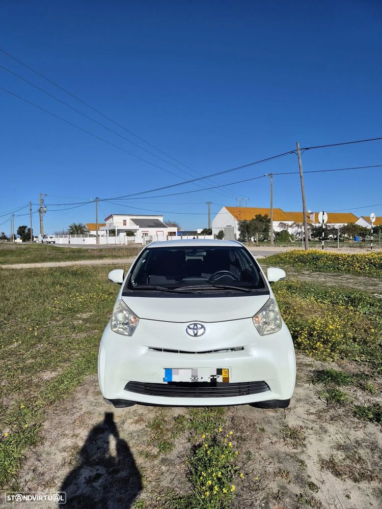 Toyota iQ 1.0 VVT-i - 2