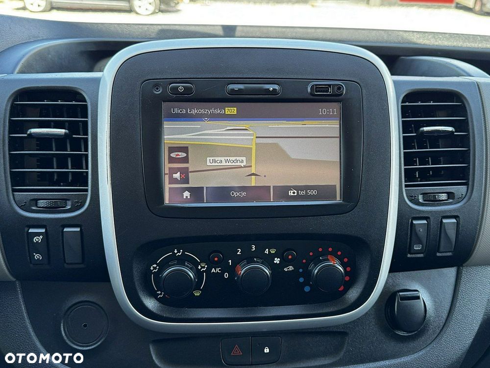 Renault Trafic - 16
