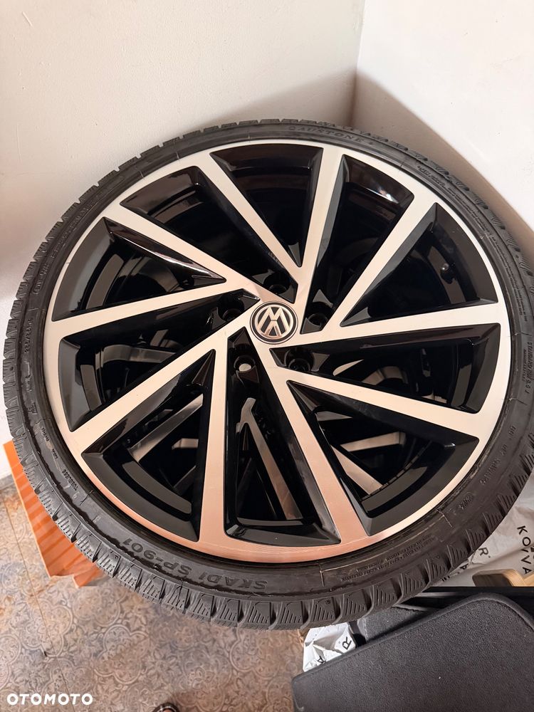 Volkswagen Golf R 4Motion (BlueMotion Technology) - 9