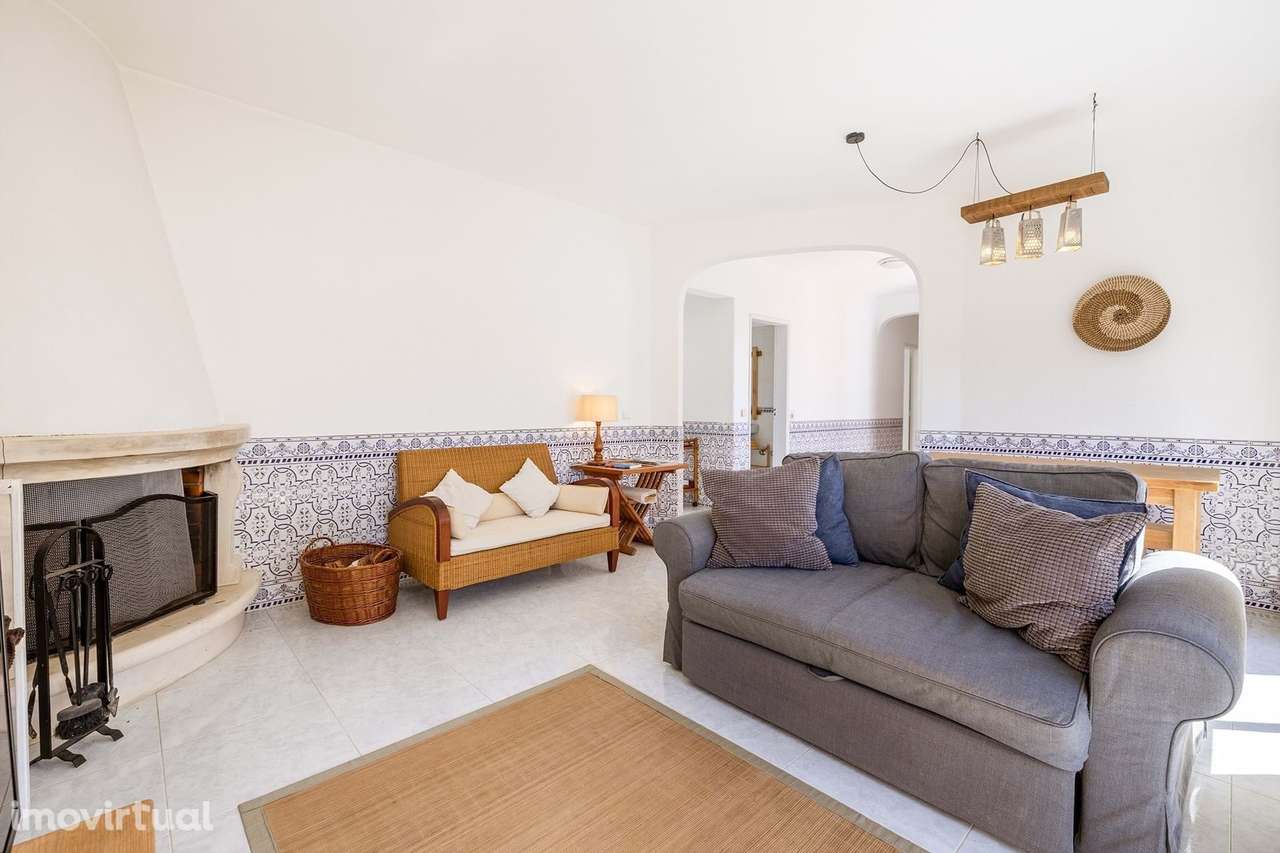 CHARMOSA MORADIA TÉRREA NO CENTRO DA CARRAPATEIRA, ALJEZUR - Grande imagem: 3/25