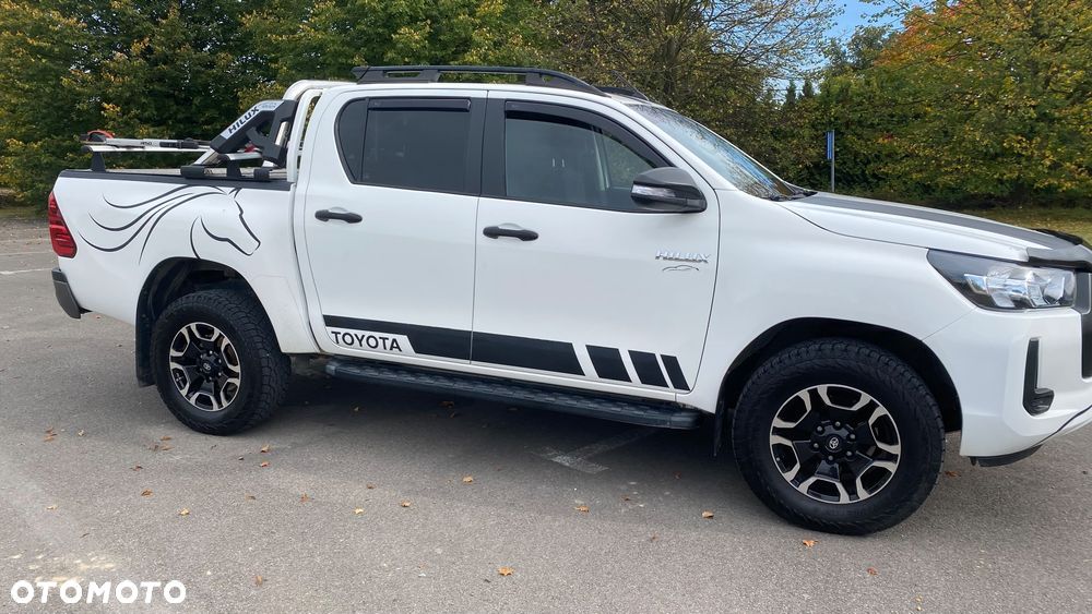 Toyota Hilux - 11