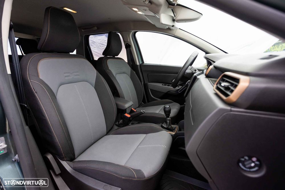 Dacia Duster 1.3 TCe SL Extreme - 37