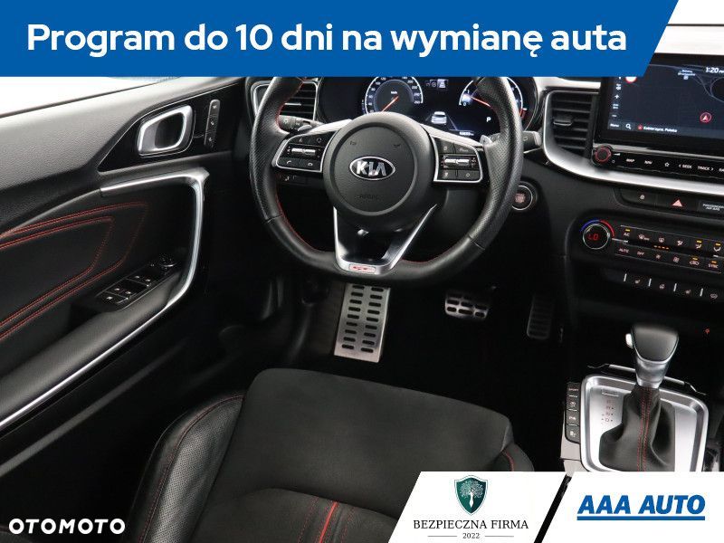 Kia Ceed - 9