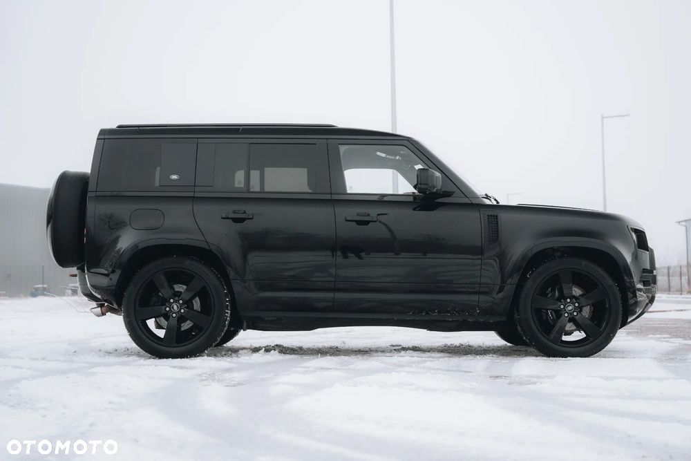 Land Rover Defender - 1