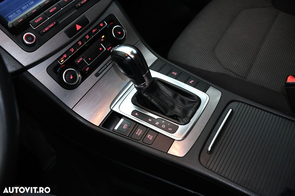 Volkswagen Passat Variant 1.4 TSI DSG BlueMotion Technology Highline - 11