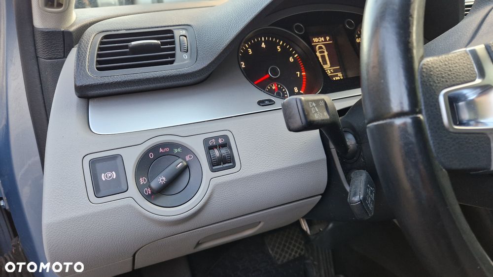 Volkswagen Passat 1.4 TSI Comfortline DSG - 35