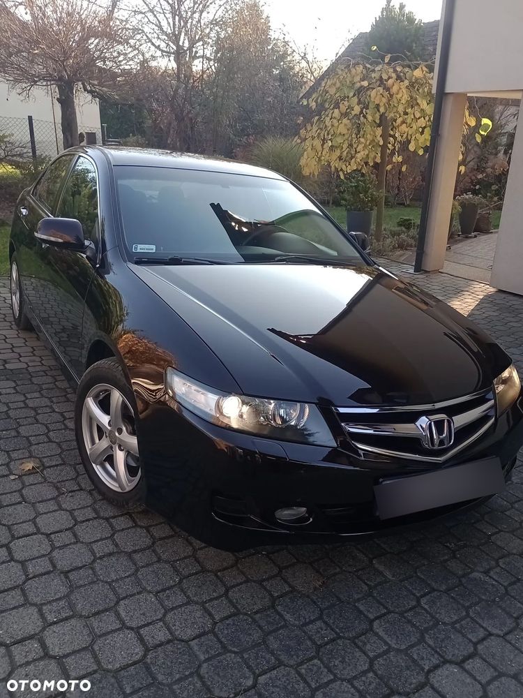 Honda Accord 2.0 Executive - 1