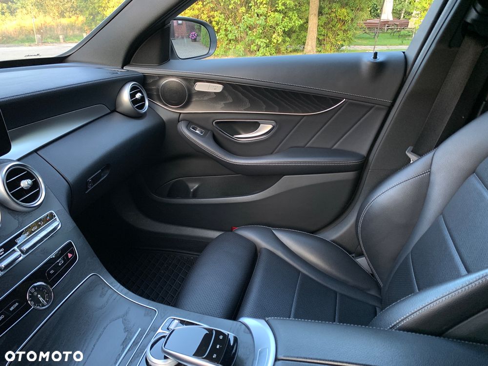 Mercedes-Benz Klasa C 220 d 9G-TRONIC AMG Line - 38