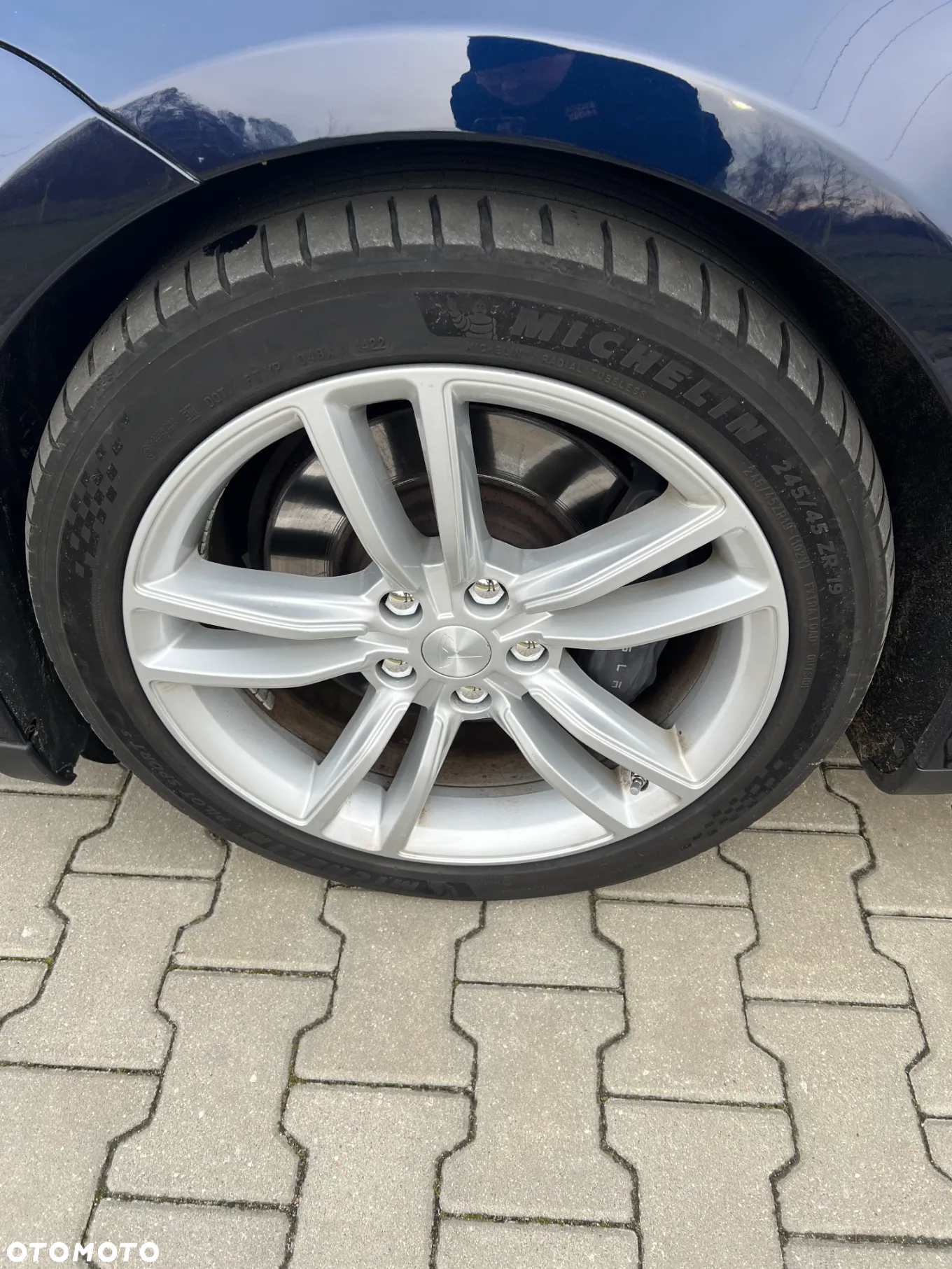 Tesla Model S 85D Allradantrieb - 26